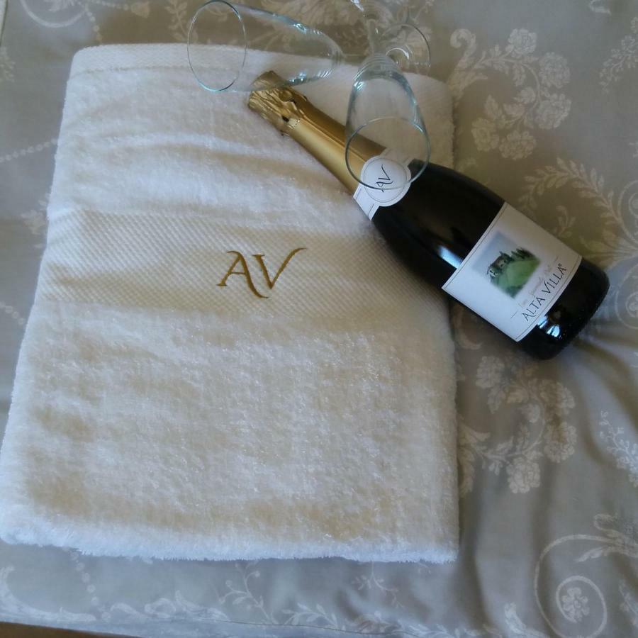 Alta Villa The Countryhouse Adults Only Boutique Bnb Vigliano d'Asti エクステリア 写真